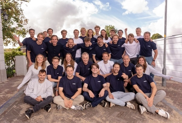 Groepsfoto van het team van Edmij